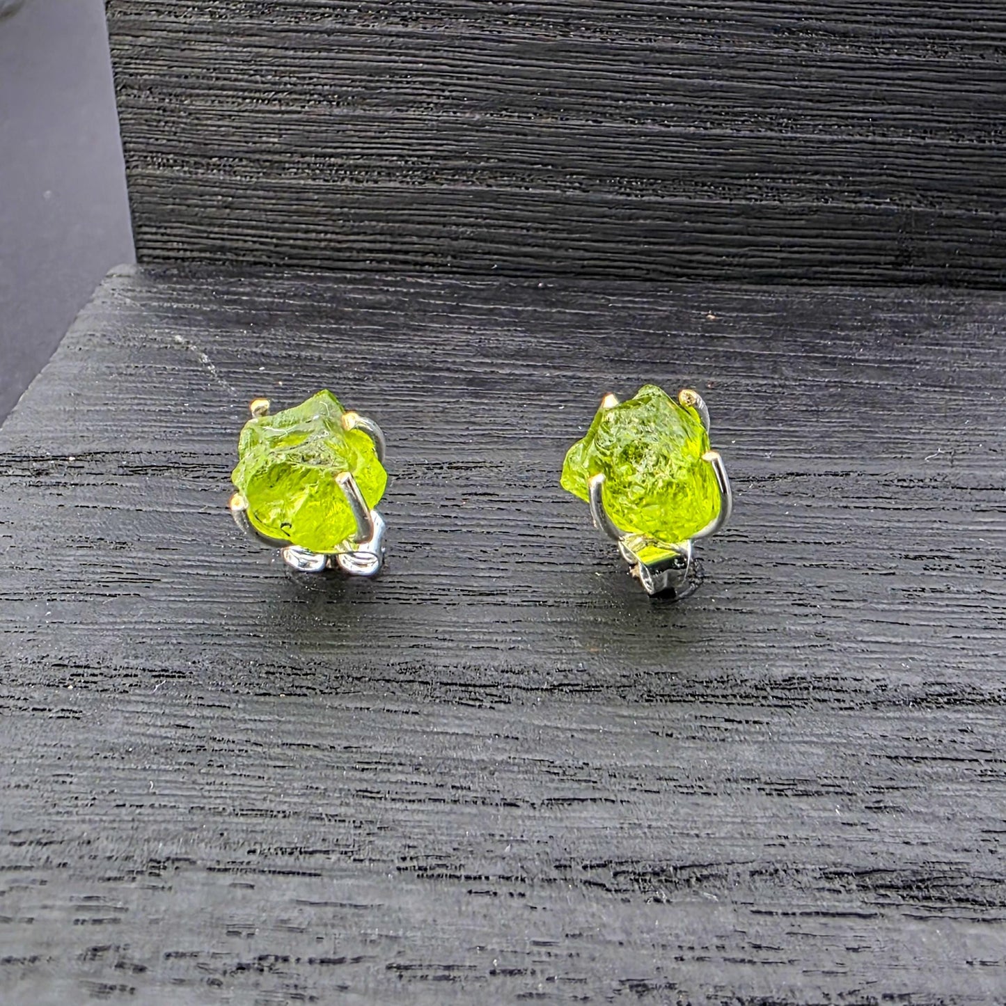 Raw Peridot Stud Earrings – Handmade 925 Sterling Silver Nature-Inspired Jewelry