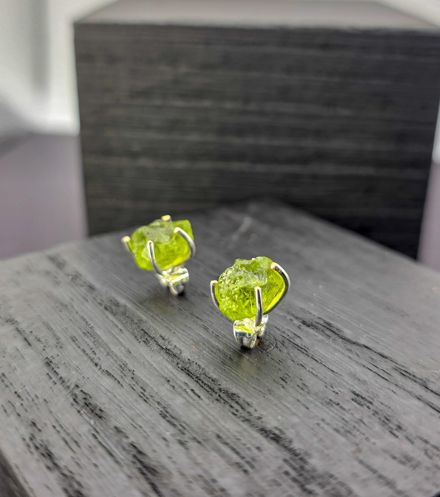 Raw Peridot Stud Earrings – Handmade 925 Sterling Silver Nature-Inspired Jewelry