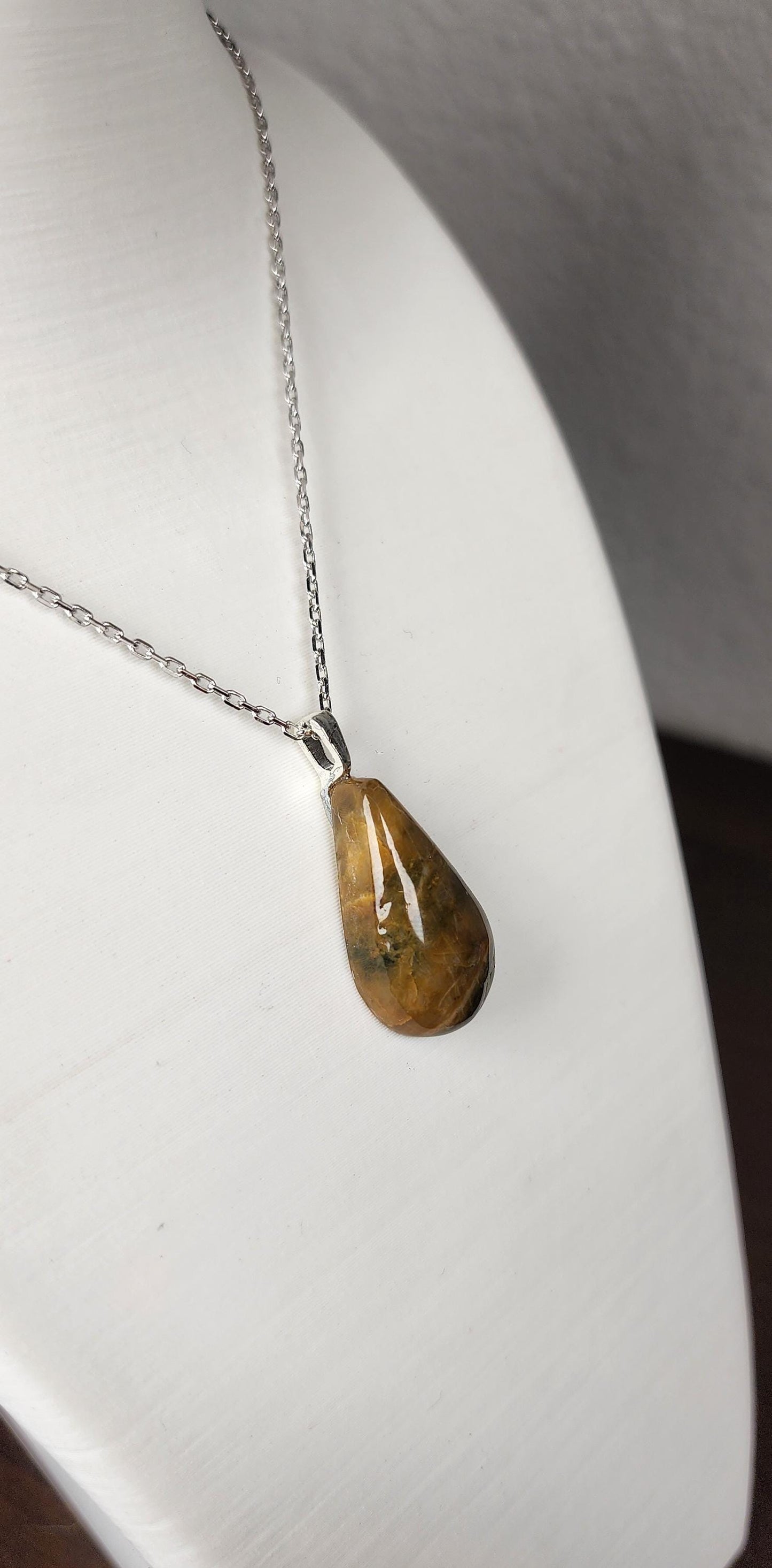 Hand-Polished Patterned Brown Jasper Pendant Necklace – Artisan Carved River Rock Jewelry Gift