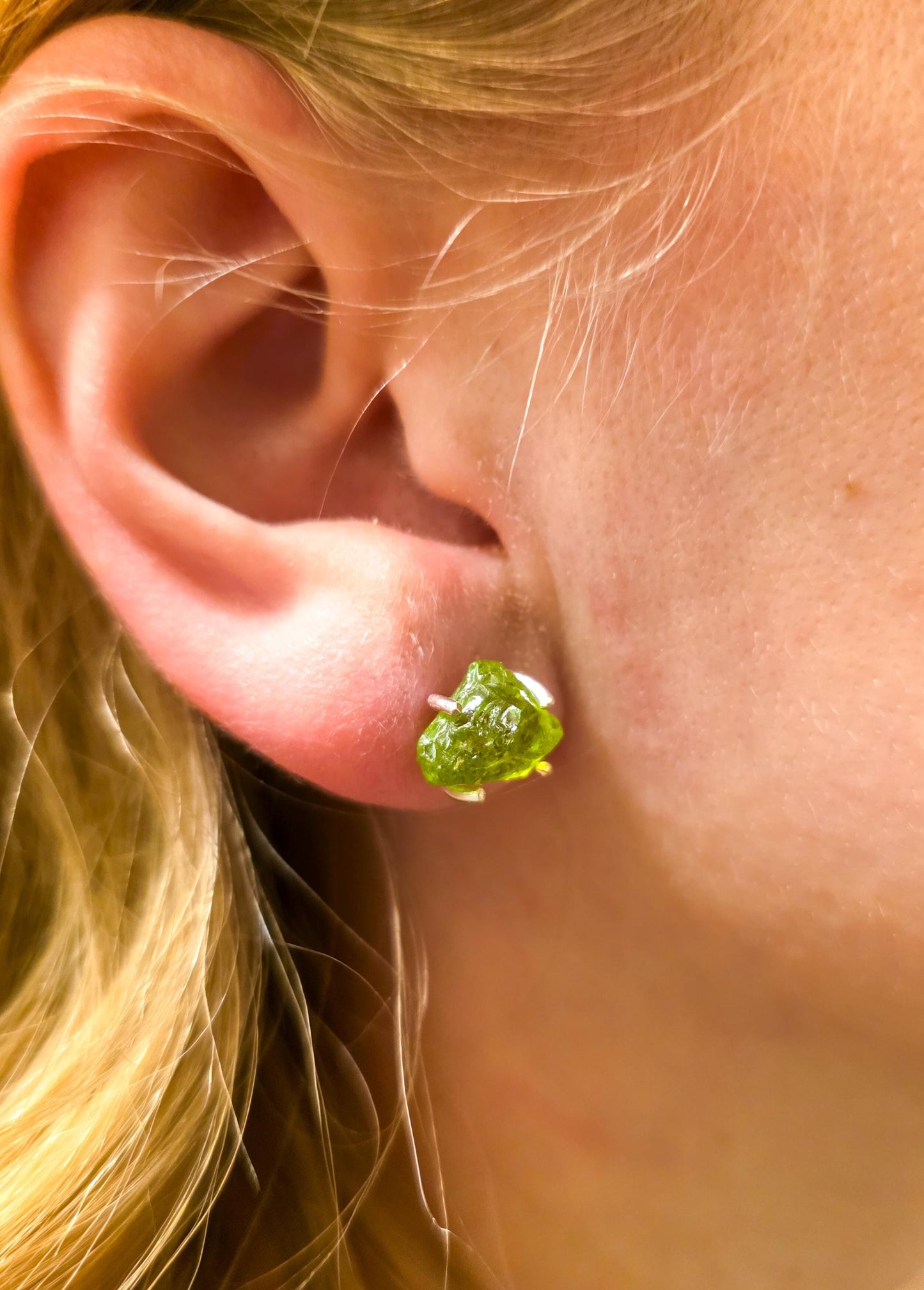 Raw Peridot Stud Earrings – Handmade 925 Sterling Silver Nature-Inspired Jewelry