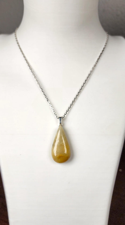 Hand-Polished Golden Quartz Pendant Necklace – Artisan Carved River Rock Jewelry Gift